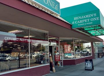 washington/richland/shop/uptown-shopping-center