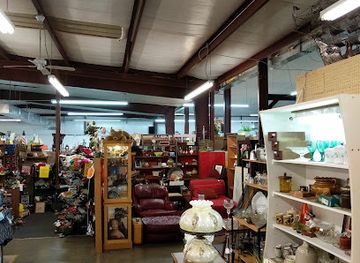arkansas/sherwood/shop/hidden-treasures-flea-market