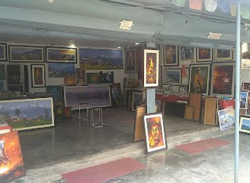 nepal/pokhara/phewa-lake/shop/thaman-art-galery