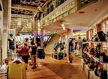 spain/catalonia-pyrenees/shop/maremagnum