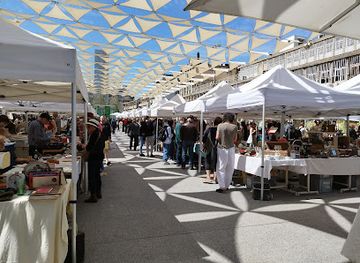 israel/jordan-valley/shop/the-vintage-market-givon-square