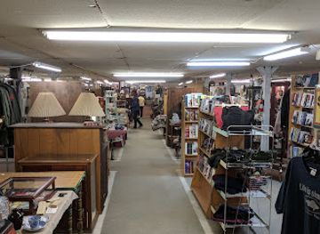 new-hampshire/cheshire-county/shop/fairgrounds-antiques-llc