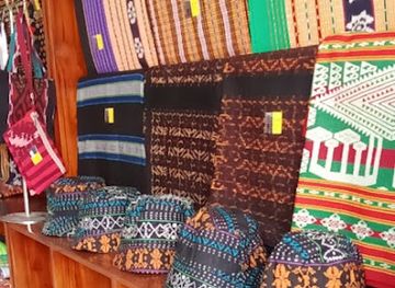 indonesia/east-nusa-tenggara/shop/asro-tenunku