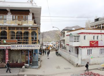 india/ladakh/shop/nomadic-woollen-mills