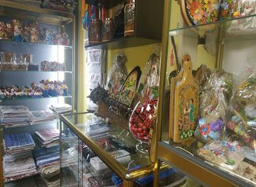 ukraine/kyiv/shevchenkivskyi-district/shop/mahazyn-odniyeyi-vulytsi-souvenir-com-ua