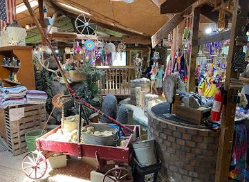 north-carolina/pisgah-national-forest/shop/elijah-mountain-gem-mine-and-crystal-store