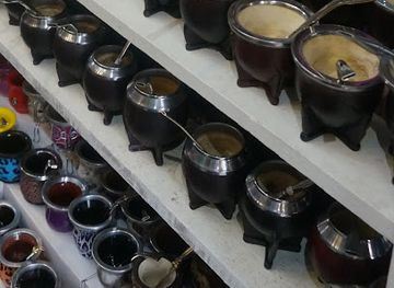 uruguay/colonia-del-sacramento/barrio-historico/shop/momo-s-artesanias