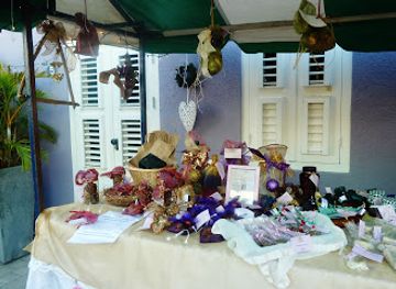 curacao/caracas-bay/shop/crafted-by-angel