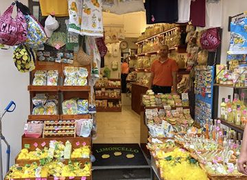 italy/amalfi/shop/limoncello-ed-altro