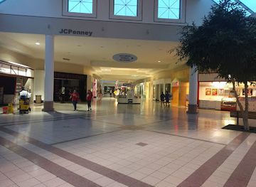 virginia/chesapeake/shop/chesapeake-square