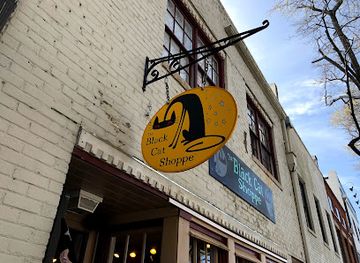 north-carolina/cape-fear-coast/shop/the-black-cat-shoppe