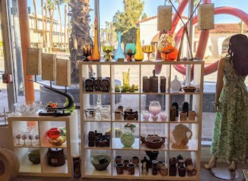 california/palm-springs/shop/iconic-atomic