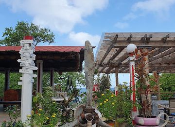 micronesia/woleai-atoll/shop/truk-stop-hotel-restaurant