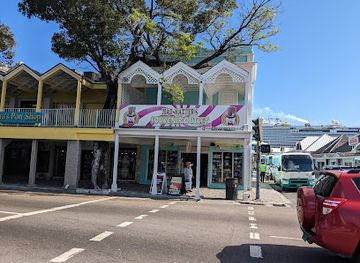 the-bahamas/nassau/shop/mad-hatters-gifts-and-illusions