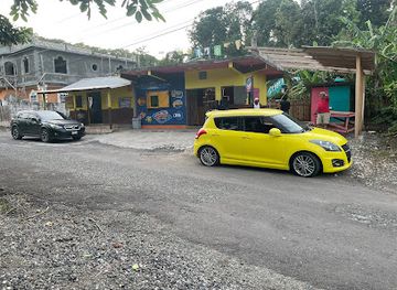 jamaica/john-crow-mountains/shop/angie-shop