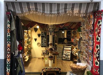 spain/granada/sacromonte/shop/zocoalhambra