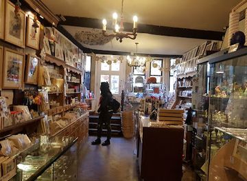 united-kingdom/south-east-england/shop/alice-s-shop