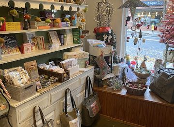 north-carolina/asheville/shop/the-cottage-collections