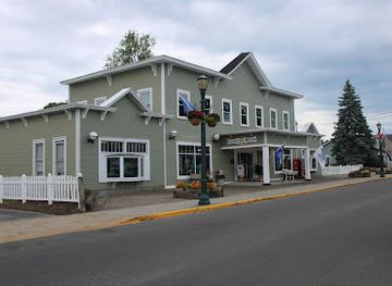 ohio/lake-erie-islands/shop/put-in-bay-carriage-house