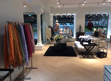 finland/helsinki/shop/balmuir-brand-store-helsinki