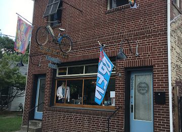 kentucky/louisville/old-louisville/shop/birdie-vi-s