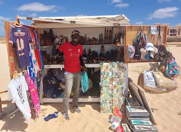 cabo-verde/praia-do-curral-velho/shop/denis-beachshop