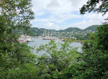 grenada/etang-national-park/shop/esplanade-shopping-complex
