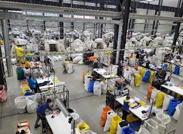 slovakia/turiec/shop/humana-people-to-people-slovakia-centrala-a-triediace-centrum