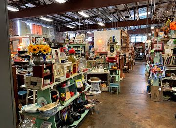 louisiana/bayou-teche/shop/lagniappe-antique-etc