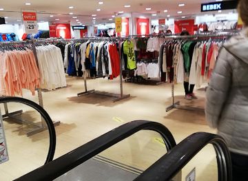 turkiye/ephesus/shop/lc-waikiki