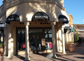 california/irvine/shop/white-house-black-market