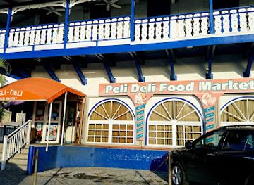 sint-maarten/pelican-key/shop/peli-deli-food-market