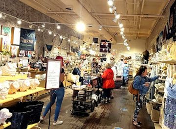 vermont/lake-champlain/shop/ten-thousand-villages