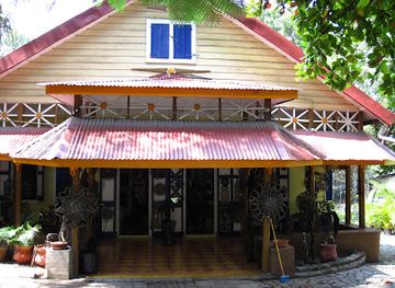 haiti/petionville/shop/galata