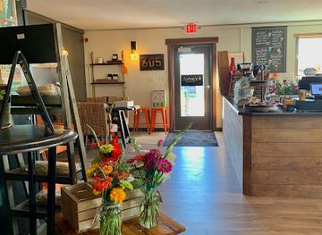 south-dakota/palisades-state-park/shop/annie-s-coffeehouse