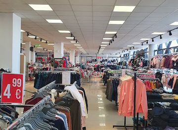 kosovo/nerodime/shop/outlet-center