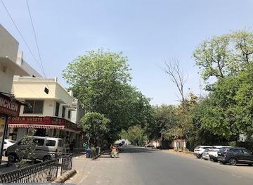 india/delhi/shop/gole-market