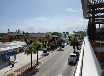 florida/ponce-inlet/shop/nejma-s-boutique