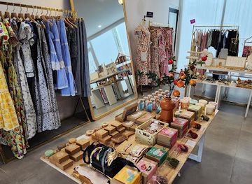 vietnam/northeast/shop/humanity-hanoi