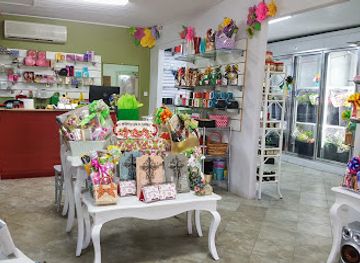 jamaica/surrey-county/shop/all-wrapped-up-jamaica