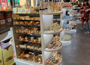 united-arab-emirates/dubai/shop/i-love-dubai-pointe