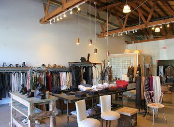 california/santa-monica/shop/minnie-t-s