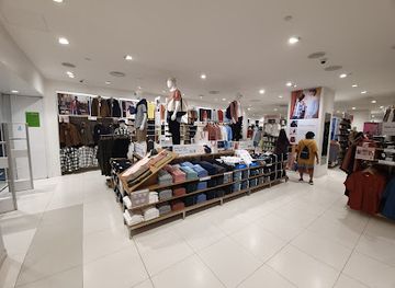 singapore/woodlands/shop/uniqlo-causeway-point