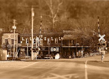 illinois/giant-city-state-park/shop/rainmaker-art-studio