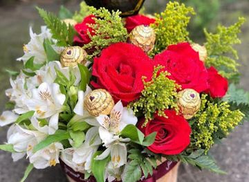 honduras/santa-rosa-de-copan/shop/lili-s-flowers