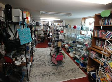 oregon/hood-river/shop/eagle-one-thrift-store