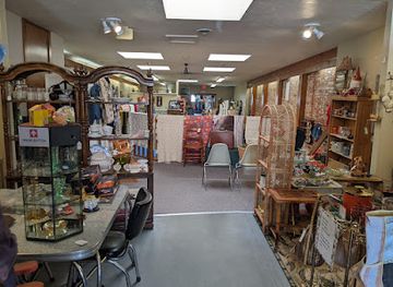 wisconsin/door-peninsula/shop/door-county-traders-antiques-and-consignment-mall
