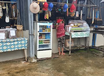 indonesia/south-papua/shop/souvenirs-shop-of-sota