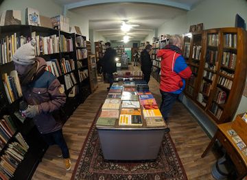 canada/golden-horseshoe/shop/the-monkey-s-paw