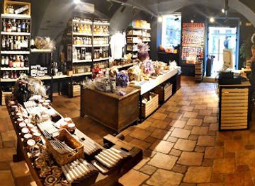 croatia/zagreb/donji-grad/shop/croatian-memory-shop